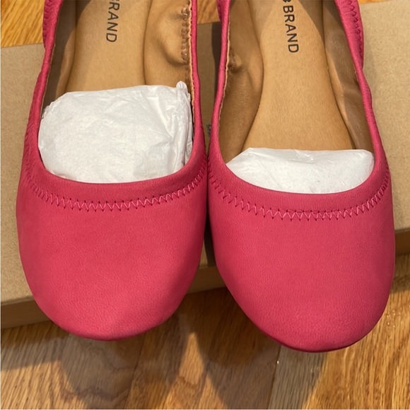 Lucky Brand Emmie Flats size 7W or size 37 - Picture 8 of 8